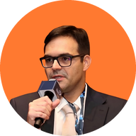 Jacimar Zanelato, who runs GoNexPivot, speaking at a conference